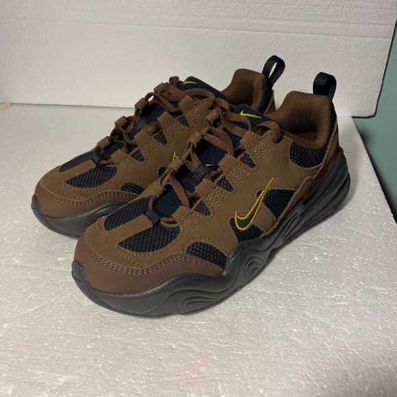 Women Brown and Black Sneakers - Picture 1 of 6